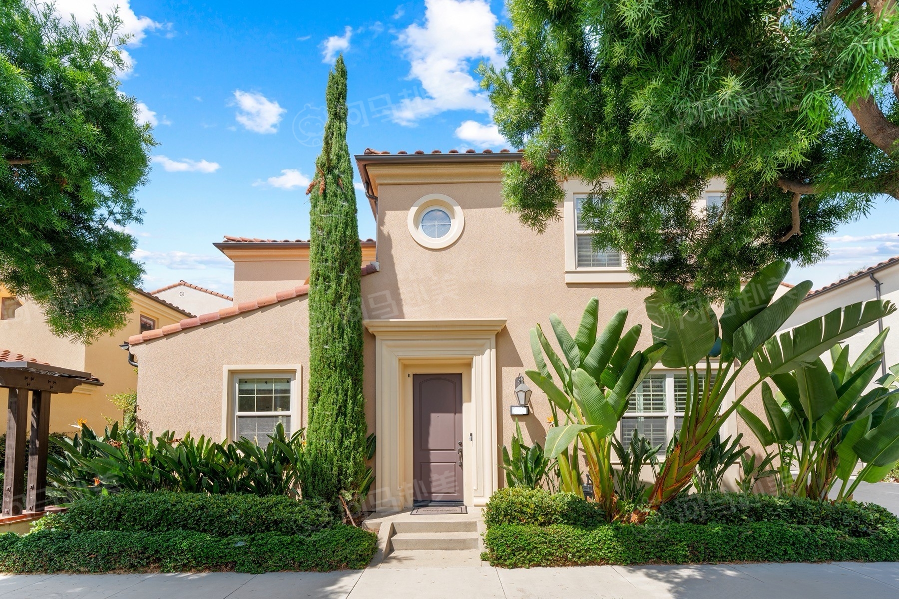 Irvine Portola Springs community 3-bedroom 3.5-bathroom single-family home, quiet end unit